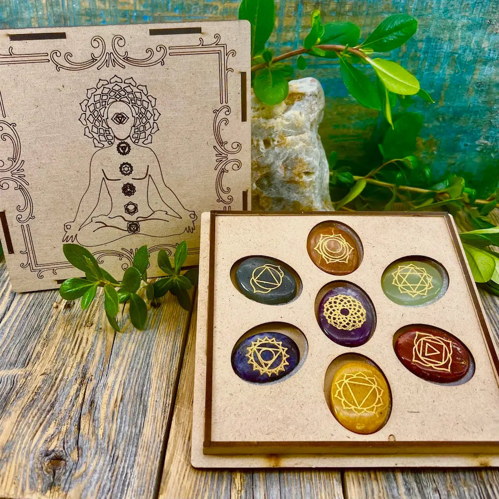 Chakra Stones Boxed Set - Yoga Lotus Design